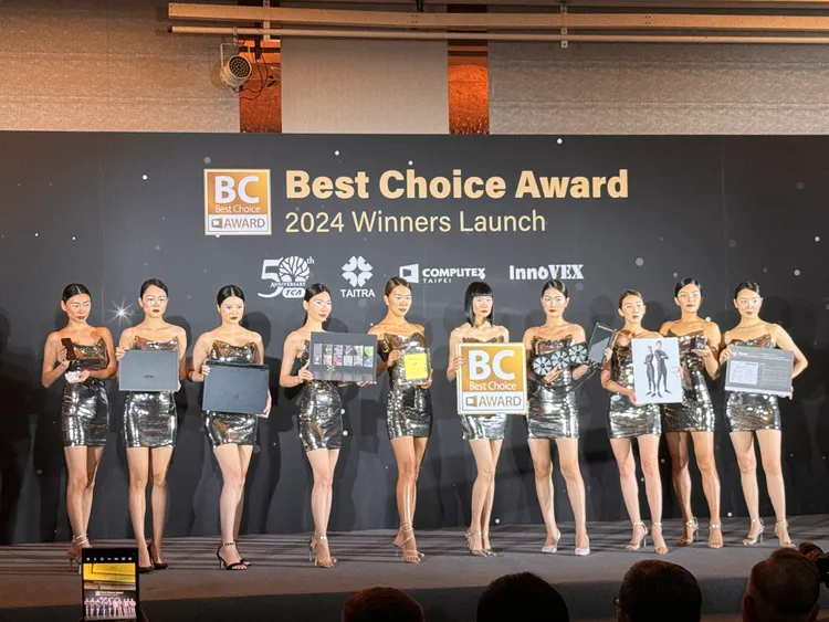 BC Award獲獎廠商產品走秀。呂承哲攝