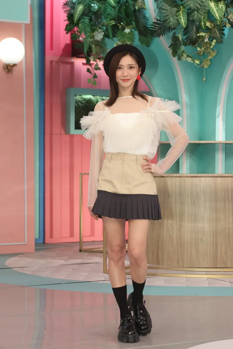 蔡黃汝曾被網友問過「能不能賣原味絲襪」。彭欣偉攝