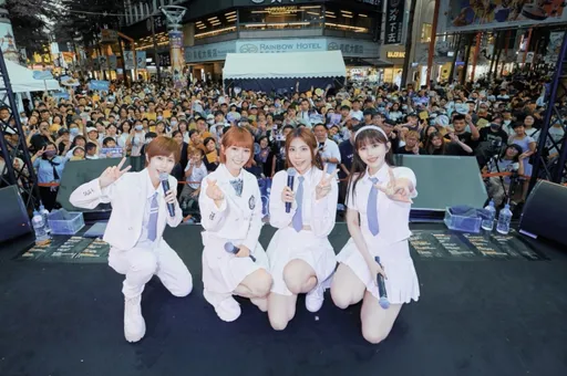 「hito校園人氣組合」新星 BOOM！怪物星人全台巡迴開唱