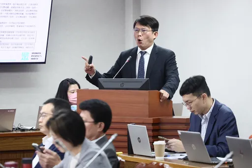 傅崐萁稱賴清德到立院可以「只說不答」　黃國昌：這樣沒有意義