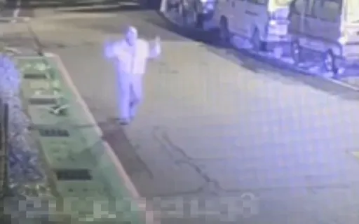 北市單車連續竊案　偷兒竟囂張朝監視器比中指挑釁！下場曝光