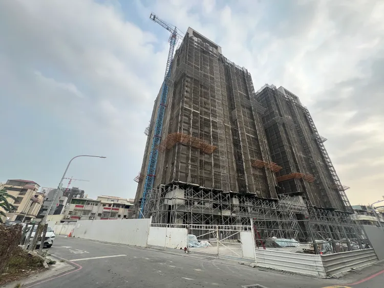 太普建設傳出鳳翔案有代銷願意以單坪38萬元承接，雖價格確實有獲太普建設證實，但是否是玩笑話或會落實，目前不得而知。葉家銘攝