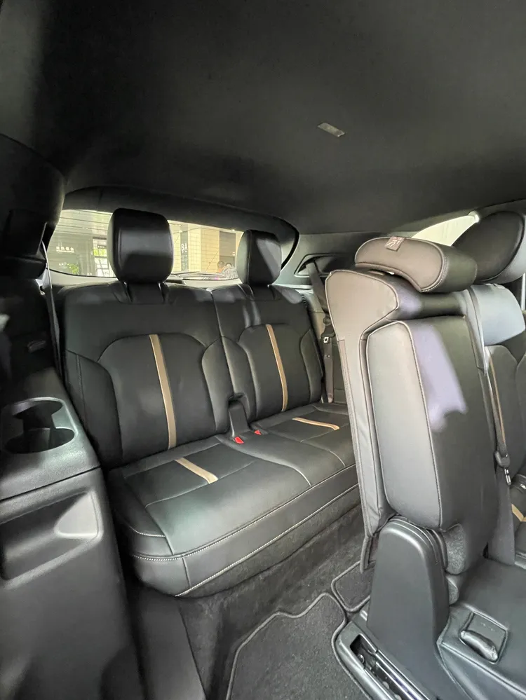 3,120 mm的長軸距設定，除了為全車乘員帶來寬裕且舒適的乘車體驗，也大幅提升後行李廂空間收納機能。林浩昇攝