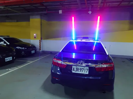 中市警新款警示燈挨批「太刺眼」影響行車 民眾、自家人都不挺!測試後再上路