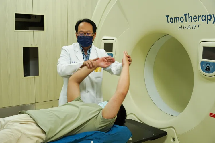 螺旋刀精準治療可讓放射線避開海馬迴的範圍，減緩對患者記憶力與智力的影響。