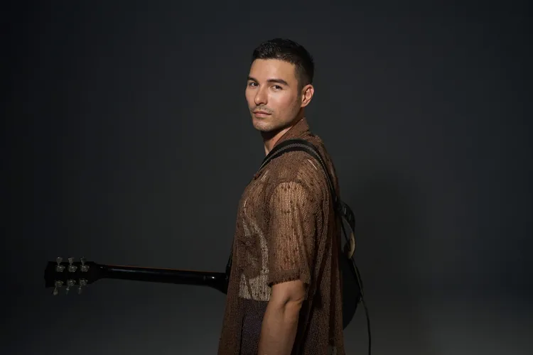 首跨界歌手身分的鳳小岳，以精彩搖滾姿態獲得青睞，成功提名最佳新人提名。FMA提供