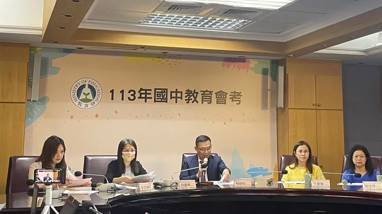 教育部今日召開解題記者會。記者林則澄攝