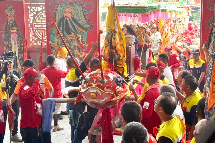 百足真人蜈蚣陣前往西港慶安宮領旨。王志弘攝