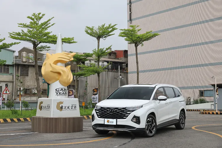 Hyundai Custin在該級距持續一枝獨秀、成為評審團推薦【2024最佳國產中大型MPV】。主辦單位提供