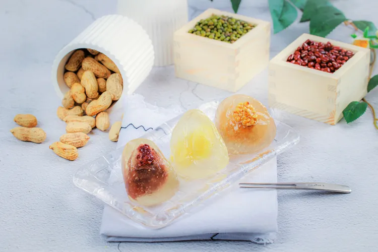 水晶冰粽組有紅豆、花生、綠豆沙三個口味。翻攝畫面