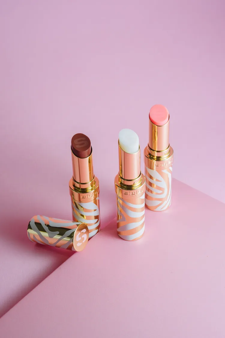 Sisley推出全新植物水光粉漾潤唇膏，各1780元。品牌提供