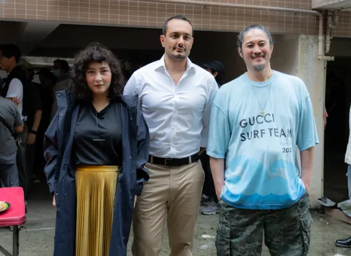 私人醫師變演員!何超儀簽下他狂讚:新一代男神