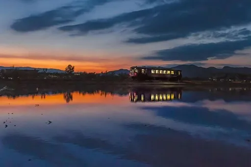 絕美的瞬間!日本攝影師神取景 還原《神隱少女》電影畫面