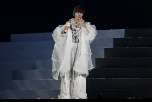 詹雅雯抗病魔也要表態「台灣是民主國家 我驕傲」 網讚有骨氣