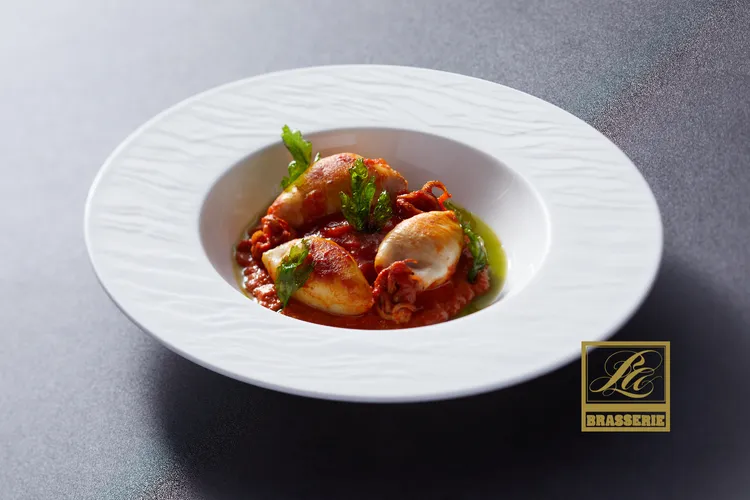 法國歷史悠久的移民文化 塞特式鑲小卷。業者提供