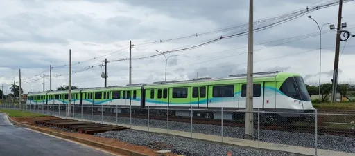 萬大線啟動了!電聯車首度曝光 金城機廠主變電站今正式供電