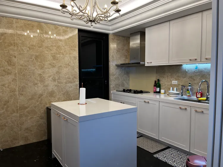 丟丟妹2間房子市值共逾1億元。丟丟妹提供