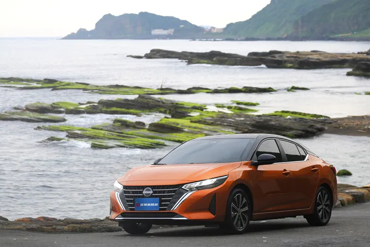 裕隆日廠這次推出NISSAN ALL NEW SENTRA小改款後，不僅科技及配備大幅升級，售價不升反降的誠意，更為它帶來更優異的CP值。林浩昇攝
