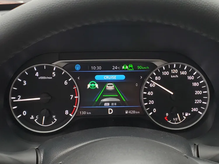 實際使用升級為Level 2的Pro Pilot智行安全系統，無論是車距控制或是車道置中的運作均相當細膩，長途行車時絕對能幫駕駛人分擔不少辛勞。林浩昇攝