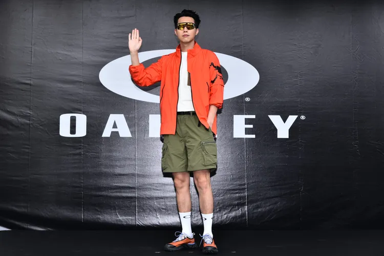 蔡凡熙搶先戴上Sphaera系列。攝影中心攝