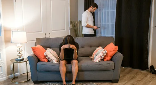 爸爸、哥哥、男友都劈腿！3人都做這一行　她驚：偷吃機率超高