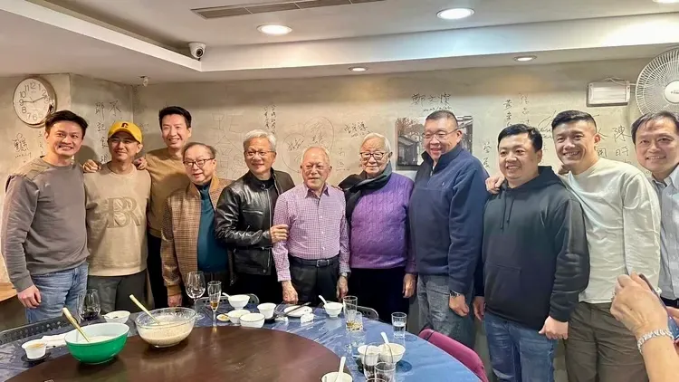 黃仁勳、林百里、張忠謀今年1月也曾造訪過最難訂私廚之一的「鄒記食舖」。圖取自鄒記食舖臉書
