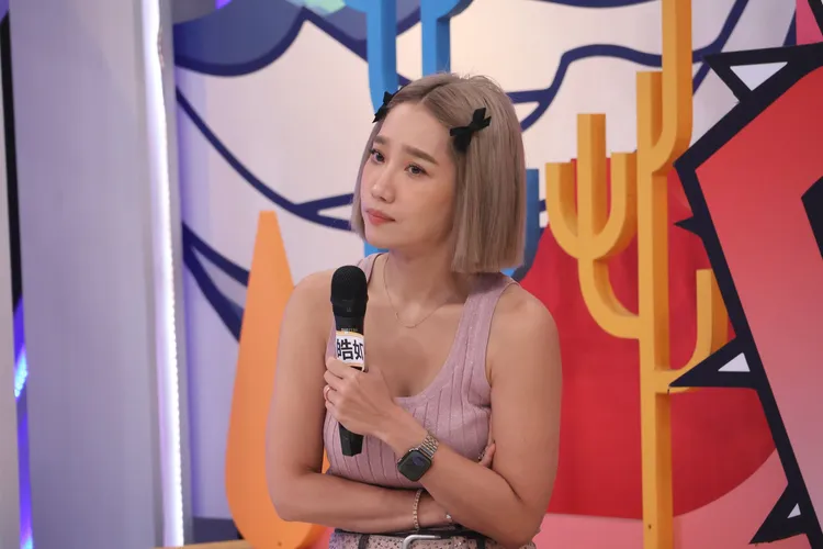 楊皓如留學英國對治安狂搖頭，親眼見陌生男子在地鐵揮小刀。中天綜合台提供