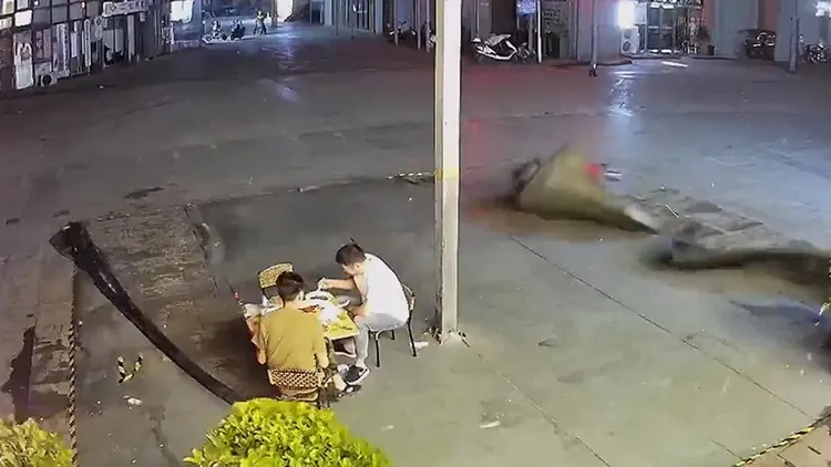 大風第二次警告。翻攝自推特