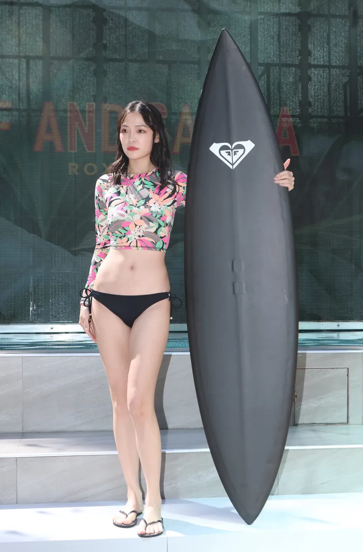 ACTIVE BY NATURE系列將專業衝浪、水陸兩用的泳裝再進化。彭欣偉攝