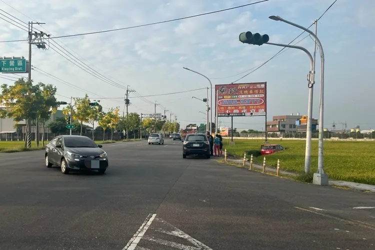 下營區台19甲線與南61區道發生交通事故。讀者提供