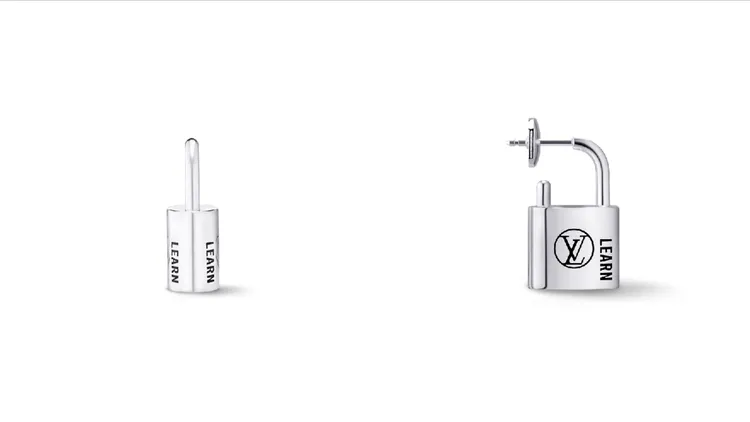 Silver Lockit 黑漆LV LOGO與純銀耳環，單個1萬2300元。品牌提供