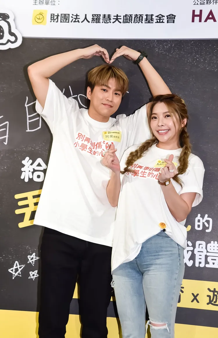 Mei（右）對於阿弟沒給她一個婚禮難掩遺憾。羅慧夫顱顏基金會提供