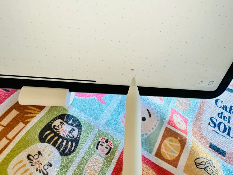 Apple Pencil懸浮觸控功能能讓使用者的Apple Pencil不需要點到螢幕就可以進行功能操作。