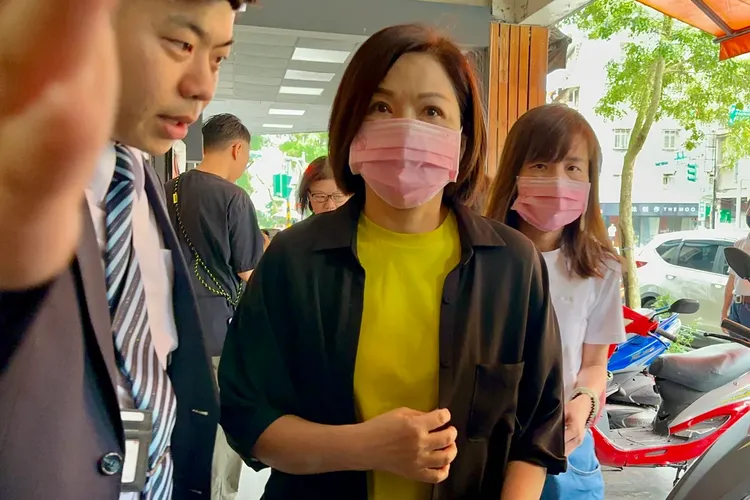 「雙金影后」楊貴媚到寬姐母親追思會場哀悼。特勤中心攝