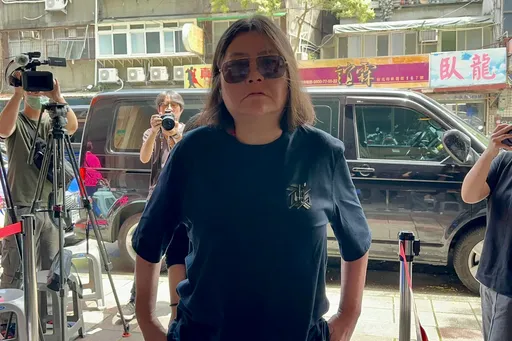 寬姐母喪|16星弔唁!張小燕徒弟風波後首亮相最有心 謝金燕中斷《浪姐5》返台最遙遠