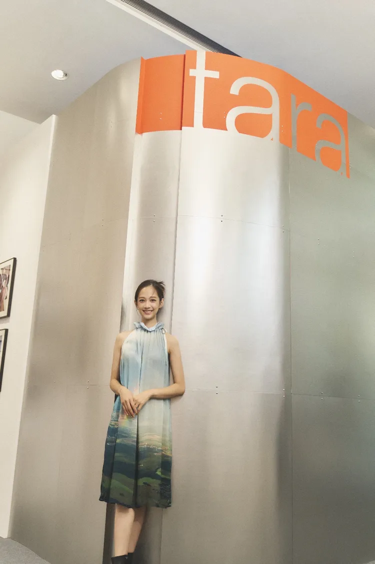 簡嫚書今日出席agnès b.舉辦的「Sailor’s eyes：TARA探險員」攝影展開幕記者會。品牌提供