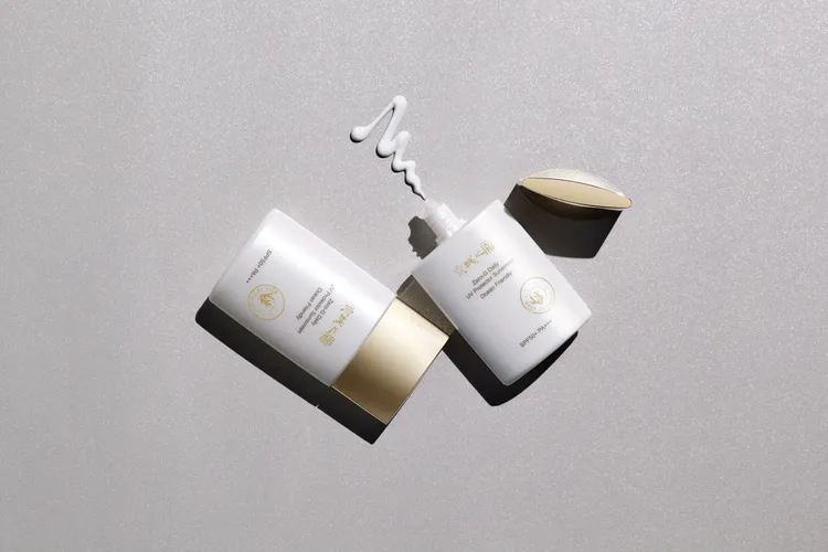 京城之霜零重力海洋友善輕膚防曬乳，50ml／1200元。品牌提供