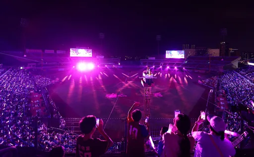 力挺鋒總！樂天桃猿「關燈秀」爆爭議　球迷怒了：受傷就是1、2秒的事