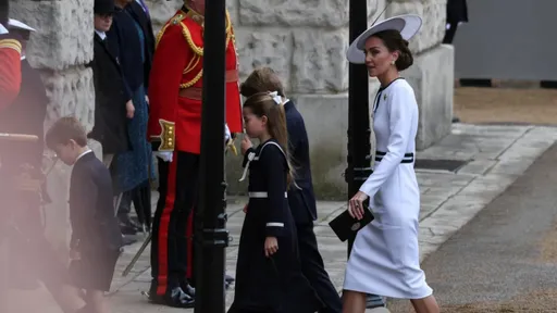 凱特王妃罹癌首露面笑顏依舊 身上舊洋裝改造兩處後又煥新