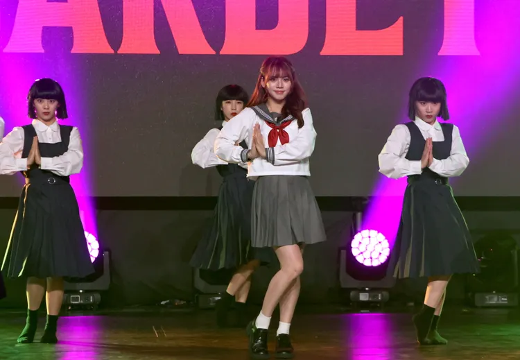 庭庭代母合體跳《保庇》。彭欣偉攝