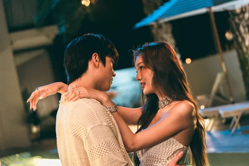 「黑曜精靈」申力安發單曲 MV男主角緊張「紳士手」搭肩