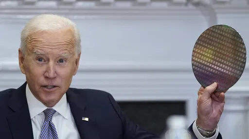 美中科技戰下重手!彭博:美國考慮擴大限制中國取得AI晶片