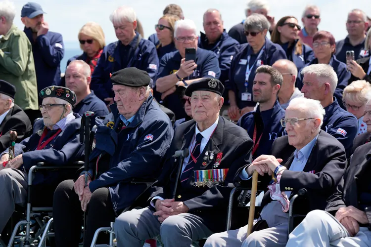 當年參與諾曼第登陸的老兵都已經約百歲高齡了。美聯社