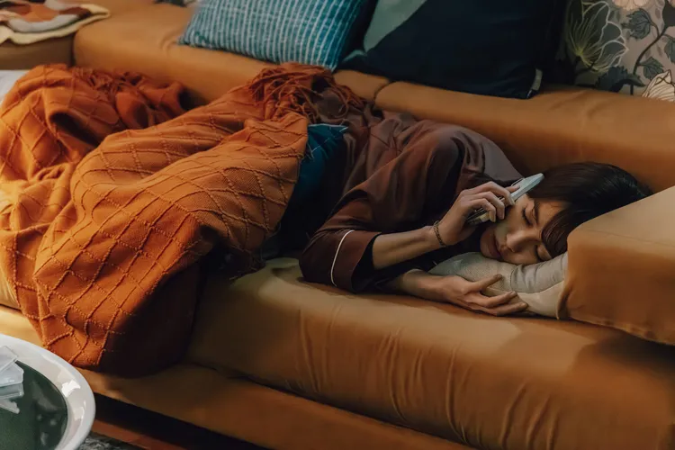 陳庭妮飾演資深房仲。逆光電影提供