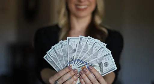 韓YTR見台灣新鮮人起薪32000 驚呼有點低!兩派網友吵翻