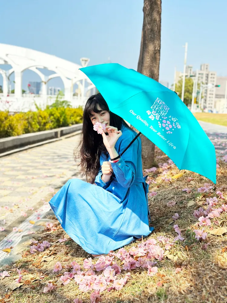 2023年中鋼股東會紀念品「傘Q」太夯，電子投票股東當時也被迫延期發放。中鋼提供