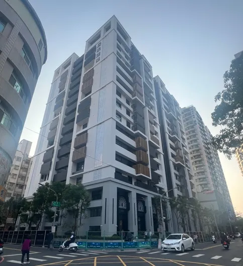 「居采麓園」當初購入價2字頭，如今屋主釋出4字頭求售。葉家銘攝