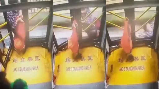 惊悚影片|手推车下车晚一步 妇人被公车夹手拖行夺命
