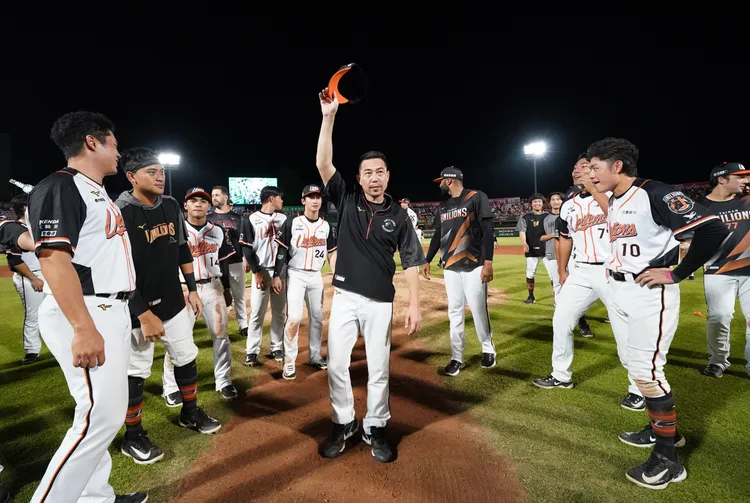 林岳平總教練任內拿下4座季冠軍。  統一獅供