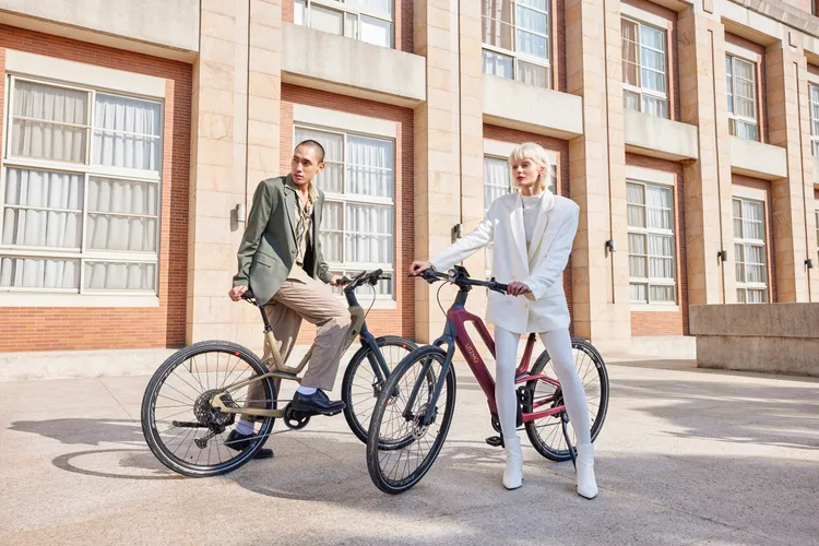 LITZMO標榜全車車架採用碳纖維材質，大大減輕車身重量的同時也具備抗震、穩定、耐疲勞等優勢。業者提供